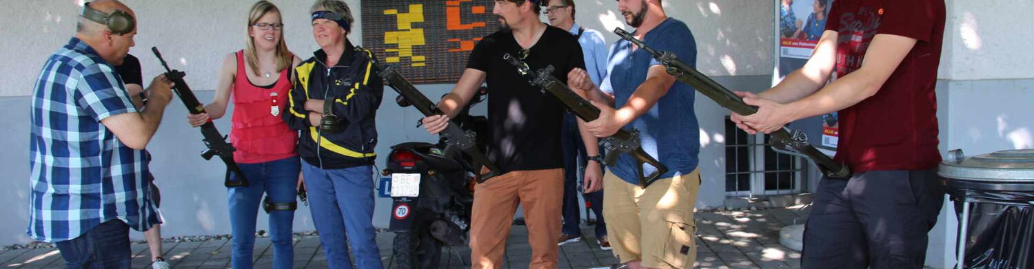 Waffenkontrolle beim Feldschiessen